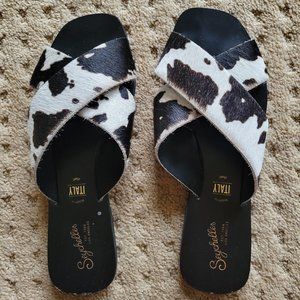 Seychelles Sandals | Seychelles Cow Print Slides | Color: Black Size 8